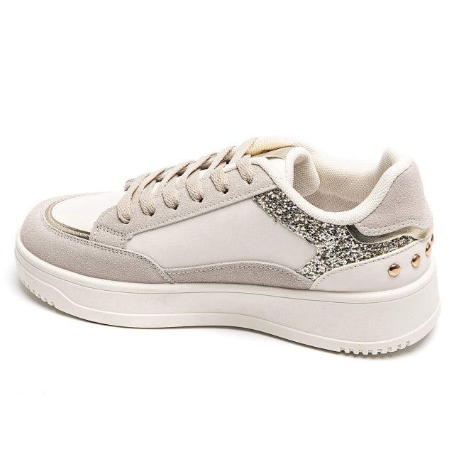Sneaker beige met leuke details